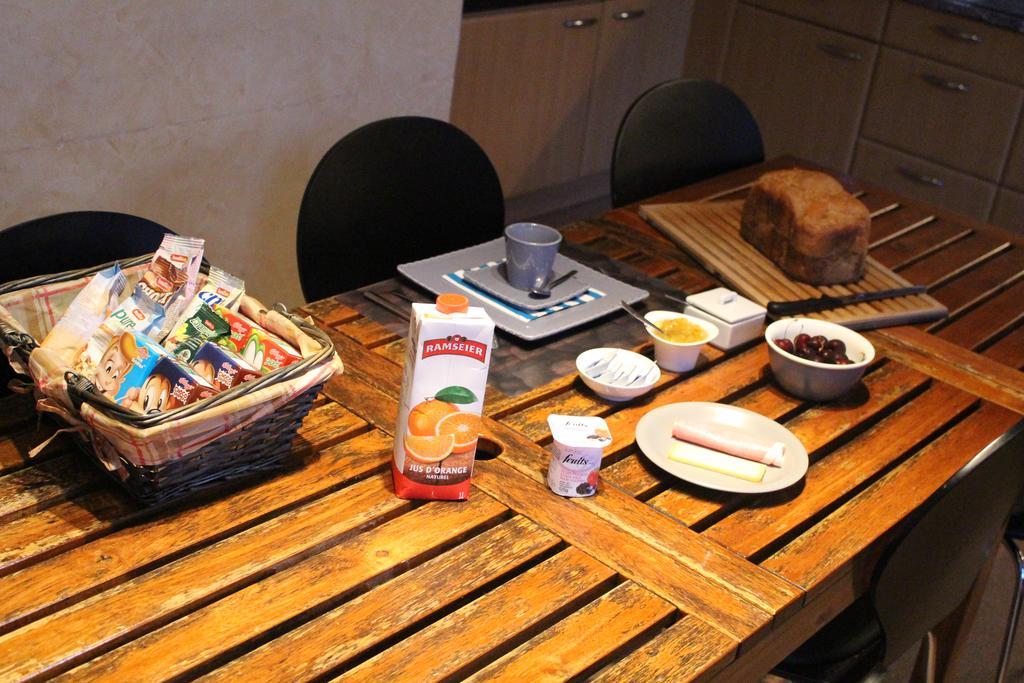 Bed and Breakfast Au Coeur Du Vignoble Sur Bursins Zewnętrze zdjęcie